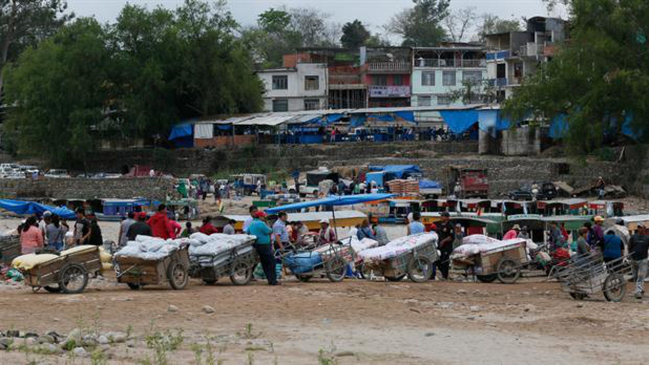 Expulsaron de por vida a 12 bolivianos del norte: ¿qué delito cometieron?